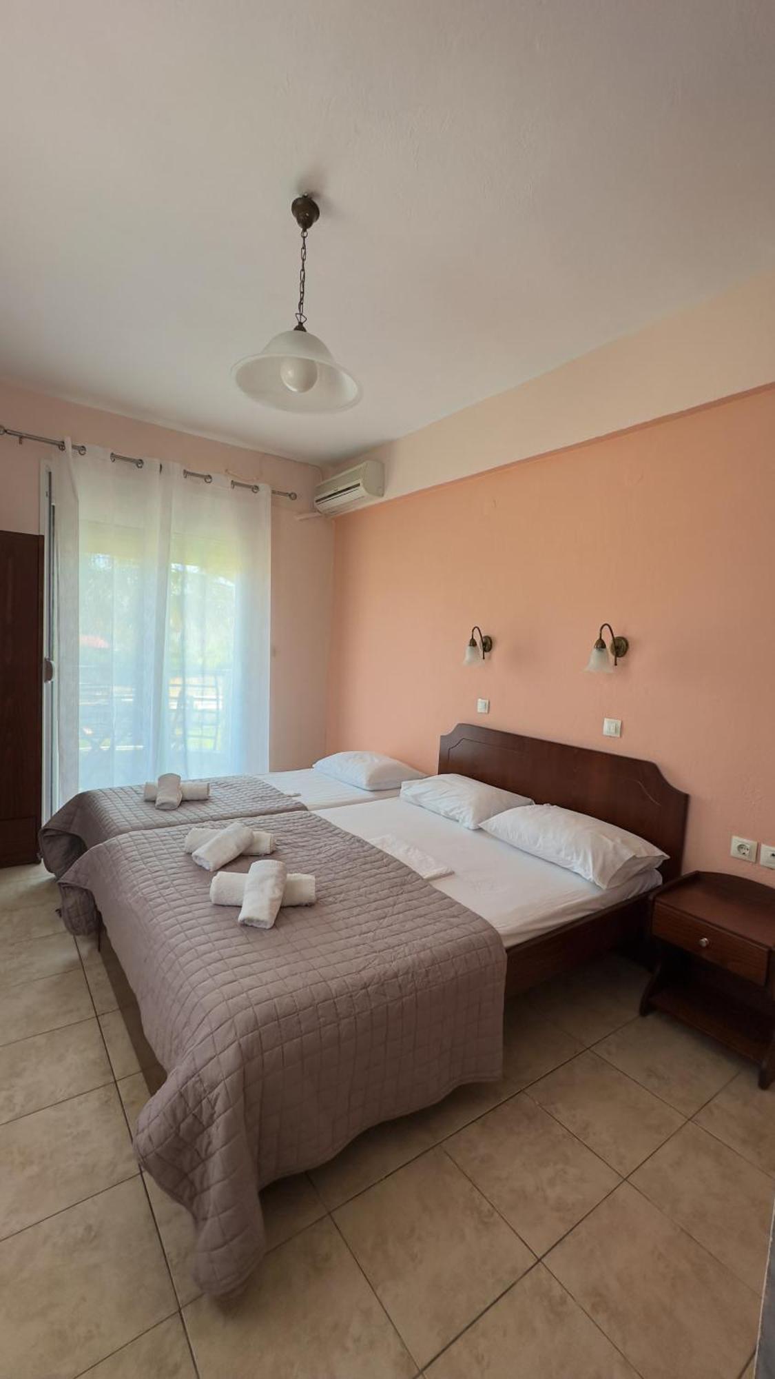 Tsipos Rooms Σταυρός Εξωτερικό φωτογραφία